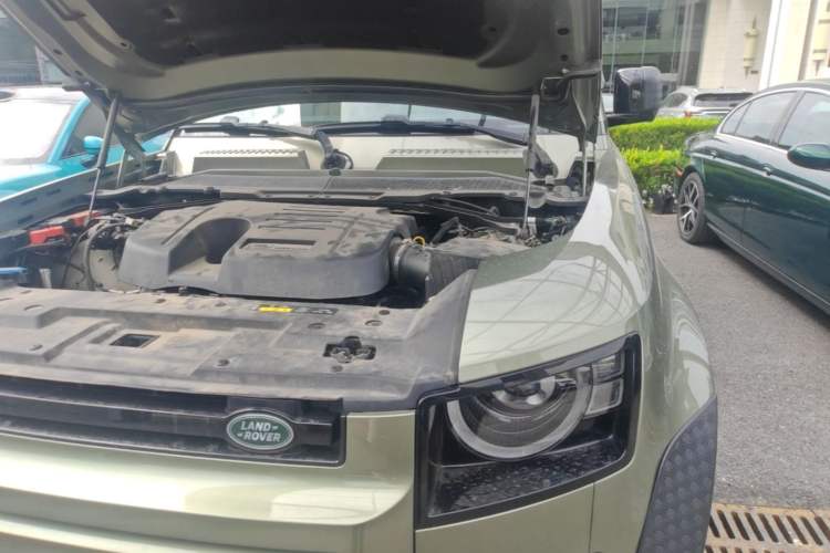 Used Land Rover Defender 2024 110 3.0T P400 Dark Edition Engine Bay Left