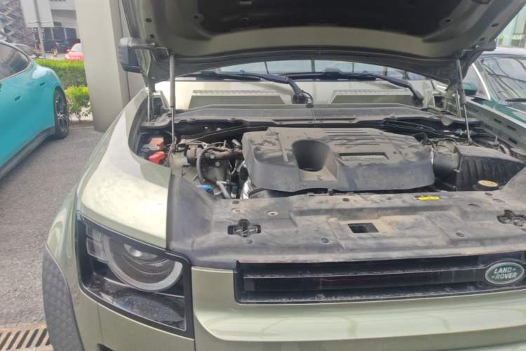 Used Land Rover Defender 2024 110 3.0T P400 Dark Edition Engine Bay Right