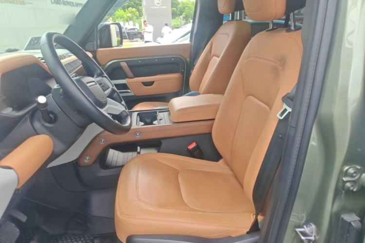 Used Land Rover Defender 2024 110 3.0T P400 Dark Edition Left Front Seat
