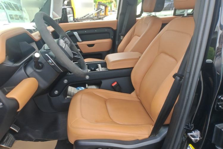 Used Land Rover Defender 2024 110 5.0T V8 Left Front Seat
