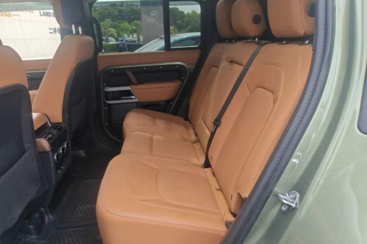 Used Land Rover Defender 2024 110 3.0T P400 Dark Edition Left Rear Seat