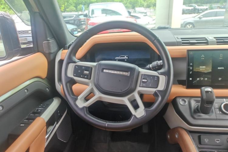 Used Land Rover Defender 2024 110 3.0T P400 Dark Edition Steering Wheel