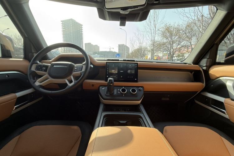 Used Land Rover Defender 2024 110 3.0T P400 X-DYNAMIC HSE Interior 1