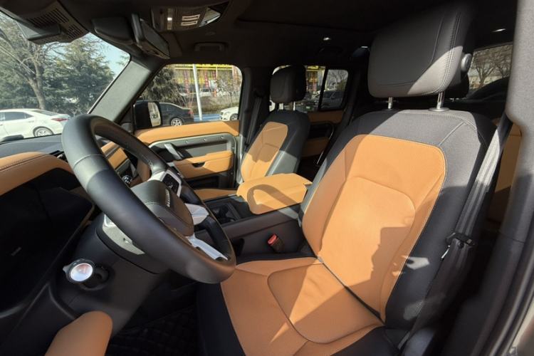 Used Land Rover Defender 2024 110 3.0T P400 X-DYNAMIC HSE Interior 5