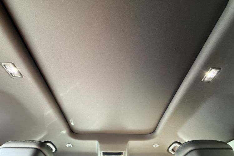 Used Land Rover Defender 2024 110 3.0T P400 X-DYNAMIC HSE Interior 6