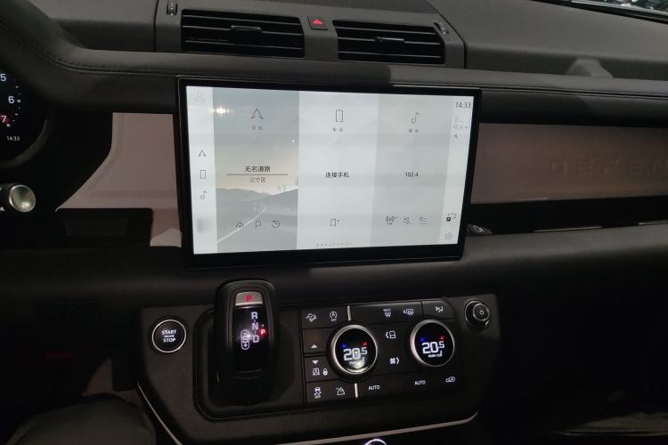 Used Land Rover Defender 2024 110 3.0T P400 XS Audio And AC Panel