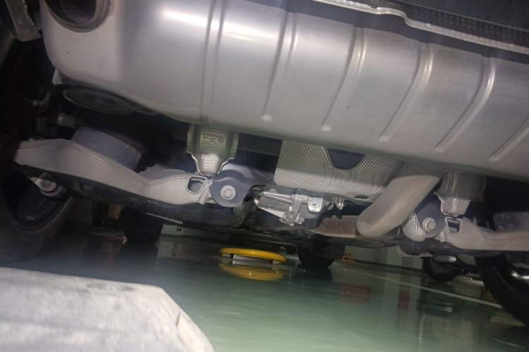 Used Land Rover Defender 2024 110 3.0T P400 X-DYNAMIC HSE Chassis Rear