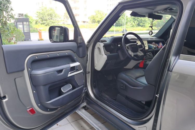 Used Land Rover Defender 2024 90 3.0T P400 HSE Driver Seat