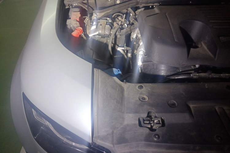 Used Land Rover Defender 2024 110 3.0T P400 X-DYNAMIC HSE Engine Bay Right