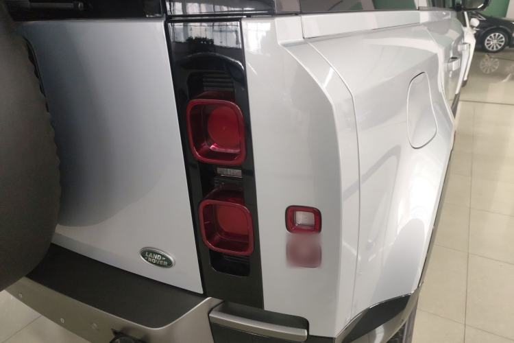 Used Land Rover Defender 2024 110 3.0T P400 X-DYNAMIC HSE Exterior 3