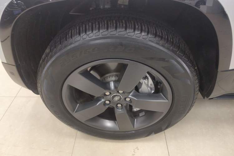Used Land Rover Defender 2024 110 3.0T P400 X-DYNAMIC HSE Exterior 4