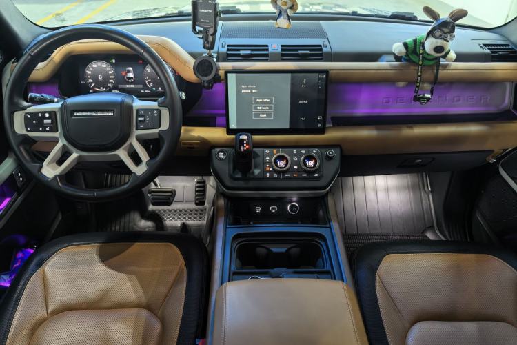 Used Land Rover Defender 2024 110 3.0T P400 X-DYNAMIC HSE Interior 3