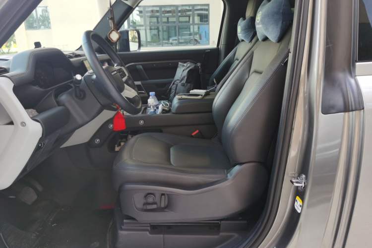 Used Land Rover Defender 2024 90 3.0T P400 HSE Left Front Seat