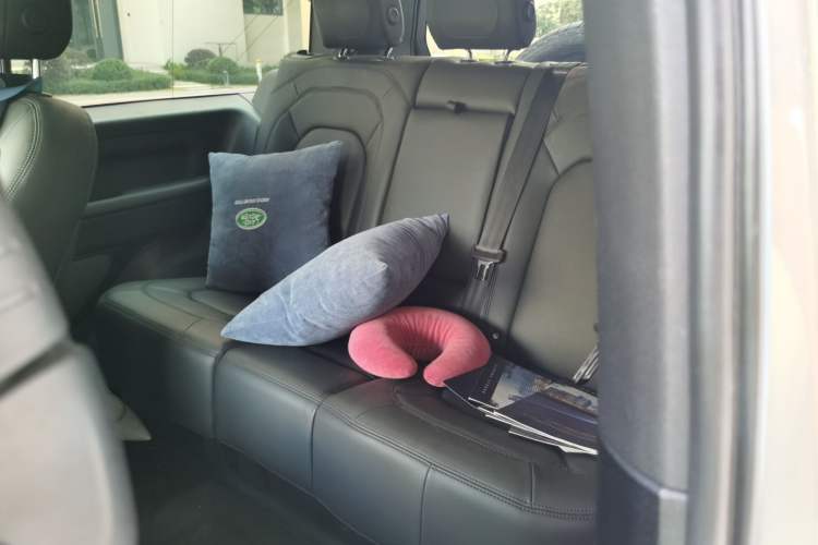 Used Land Rover Defender 2024 90 3.0T P400 HSE Left Rear Seat