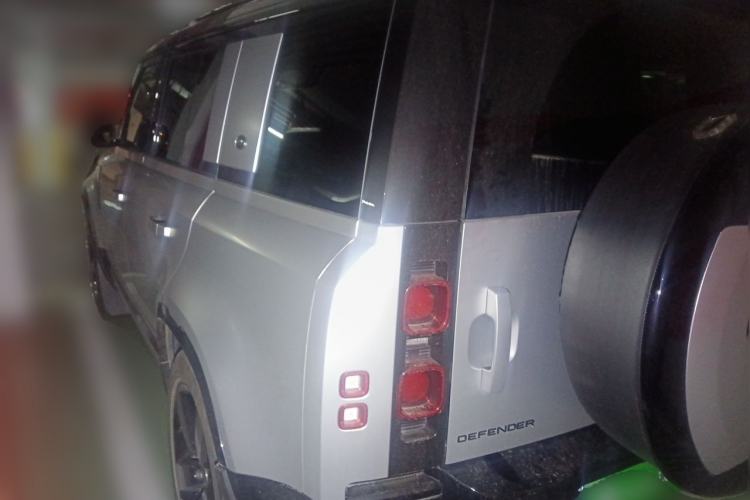 Used Land Rover Defender 2024 110 3.0T P400 X-DYNAMIC HSE Rear Left 45 Deg