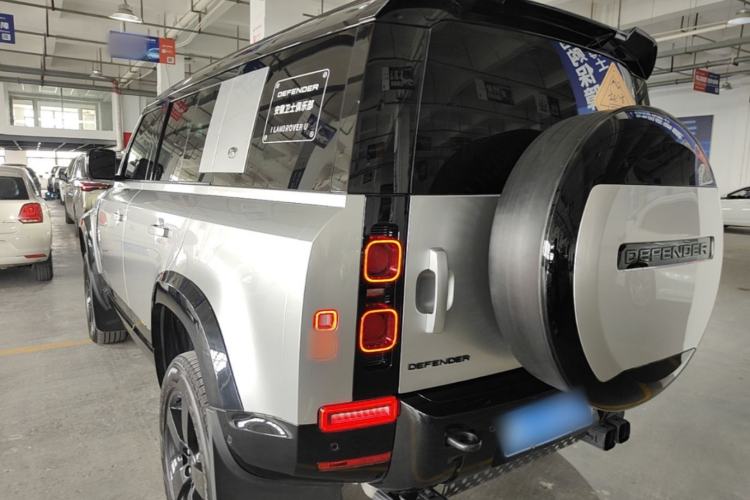 Used Land Rover Defender 2024 110 3.0T P400 X-DYNAMIC HSE Rear Left 45 Deg