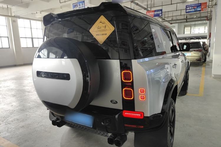 Used Land Rover Defender 2024 110 3.0T P400 X-DYNAMIC HSE Rear Right 45 Deg