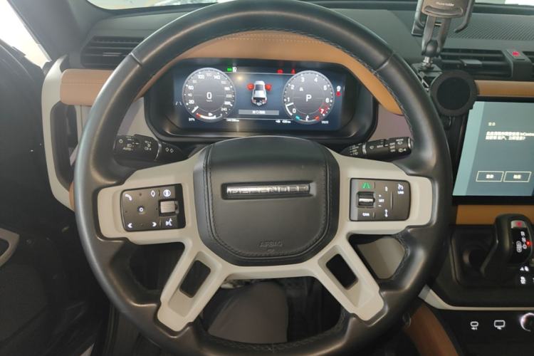 Used Land Rover Defender 2024 110 3.0T P400 X-DYNAMIC HSE Steering Wheel