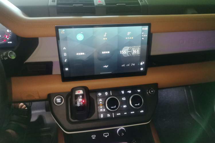 Used Land Rover Defender 2024 110 3.0T P400 X-DYNAMIC HSE Audio And AC Panel