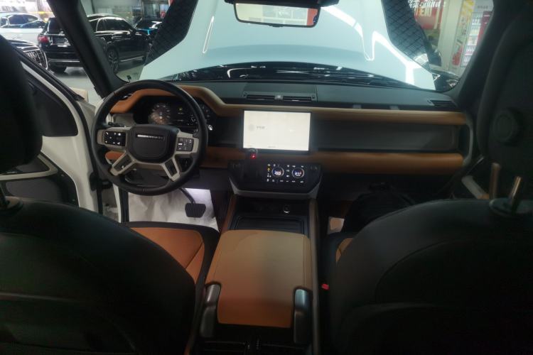 Used Land Rover Defender 2024 110 3.0T P400 X-DYNAMIC HSE Center Console