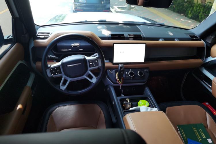 Used Land Rover Defender 2024 110 3.0T P400 X-DYNAMIC HSE Center Console