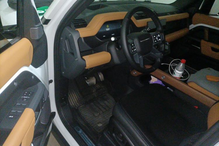 Used Land Rover Defender 2024 110 3.0T P400 X-DYNAMIC HSE Driver Seat