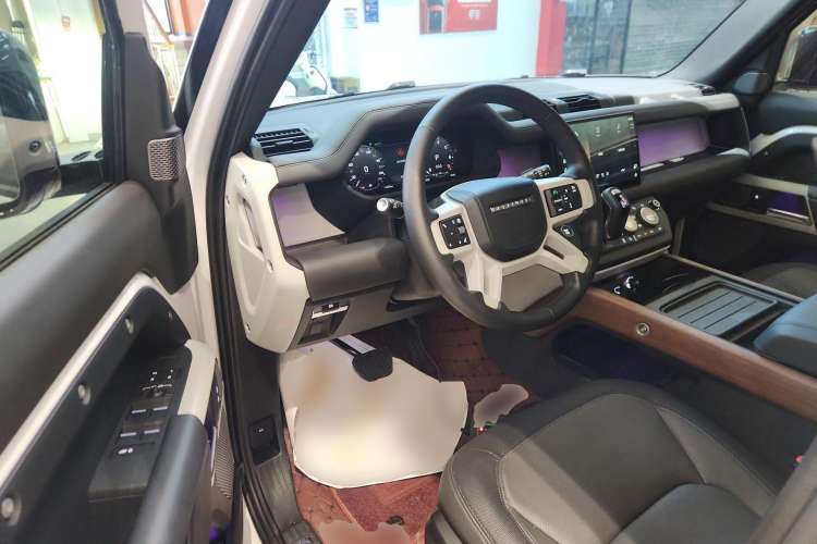 Used Land Rover Defender 2024 110 3.0T P400 X-DYNAMIC HSE Driver Seat