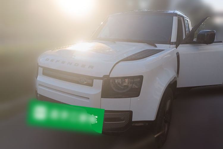 Land Rover Defender 2024 110 3.0T P400 X-DYNAMIC HSE