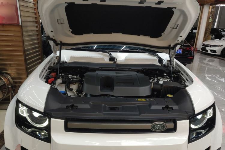 Used Land Rover Defender 2024 110 3.0T P400 X-DYNAMIC HSE Engine Bay