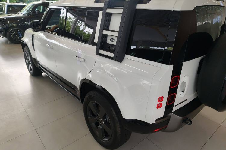 Used Land Rover Defender 2024 110 3.0T P400 X-DYNAMIC HSE Exterior 3