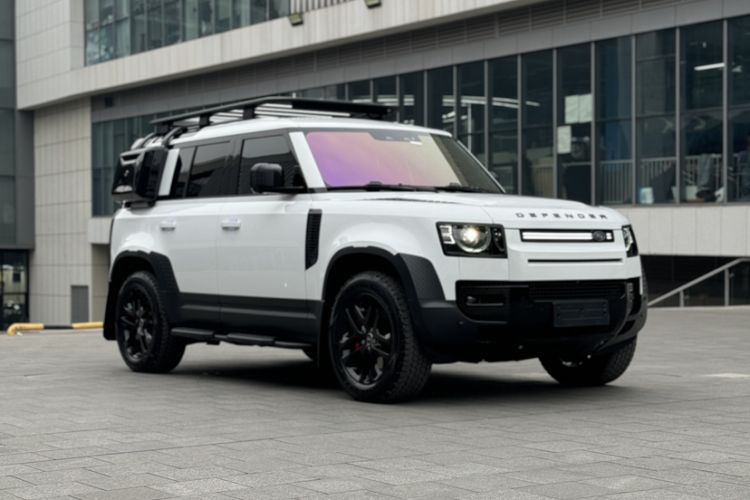 Used Land Rover Defender 2024 110 3.0T P400 Dark Edition Exterior 7