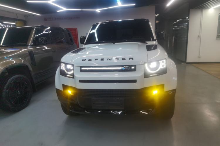 Used Land Rover Defender 2024 110 3.0T P400 X-DYNAMIC HSE Front