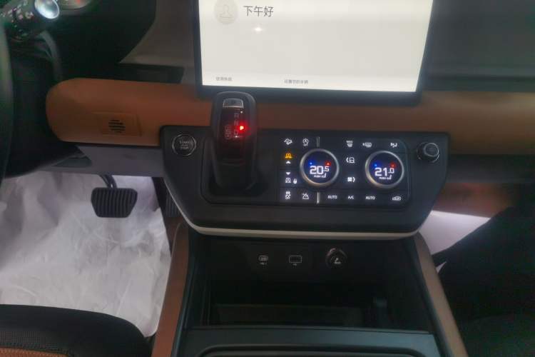 Used Land Rover Defender 2024 110 3.0T P400 X-DYNAMIC HSE Gear Lever
