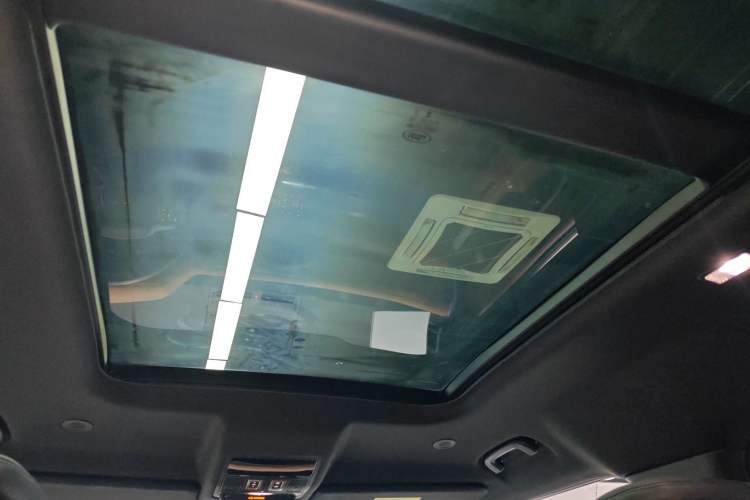 Used Land Rover Defender 2024 110 3.0T P400 X-DYNAMIC HSE Headliner
