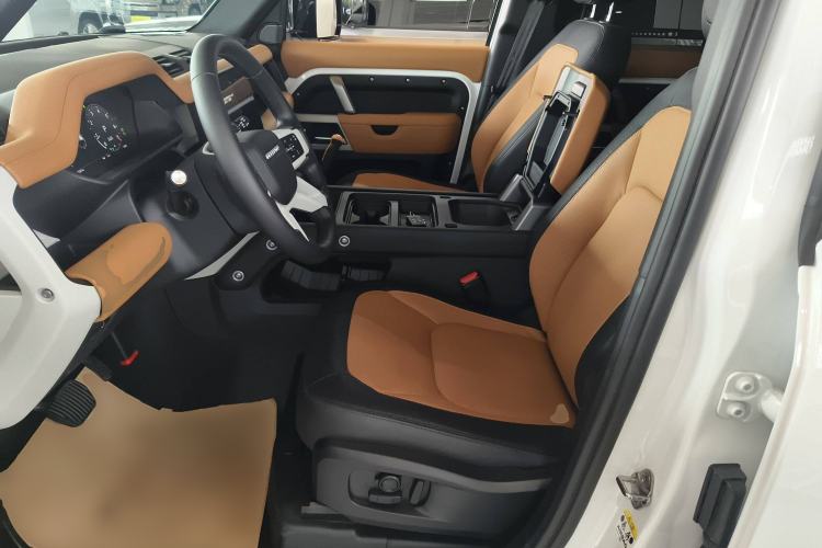 Used Land Rover Defender 2024 110 3.0T P400 X-DYNAMIC HSE Left Front Seat