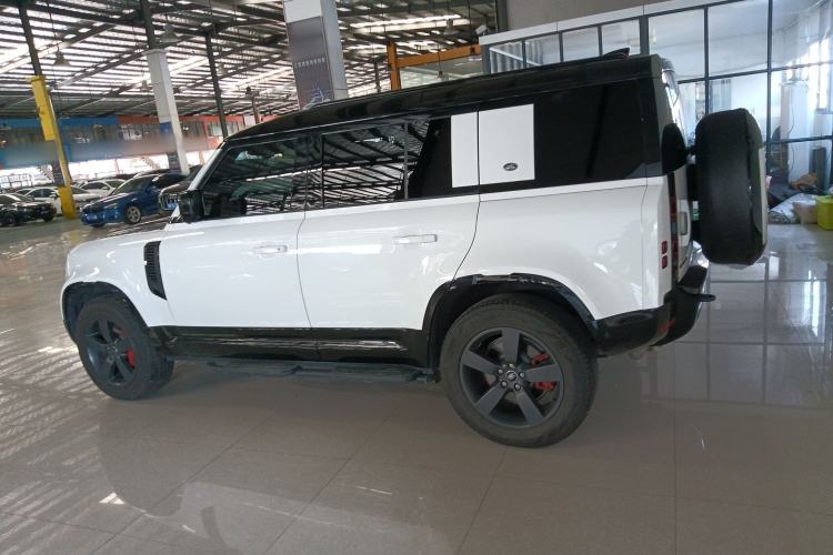 Used Land Rover Defender 2024 110 3.0T P400 X-DYNAMIC HSE Left Side