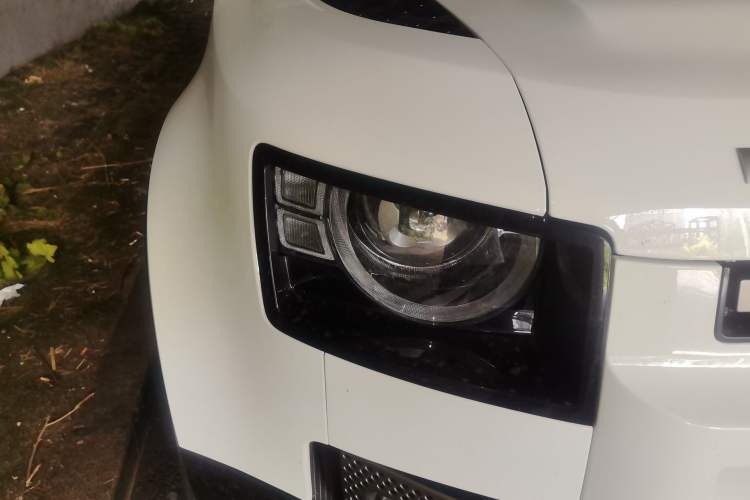 Used Land Rover Defender 2024 110 3.0T P400 X-DYNAMIC HSE Right Front Headlight