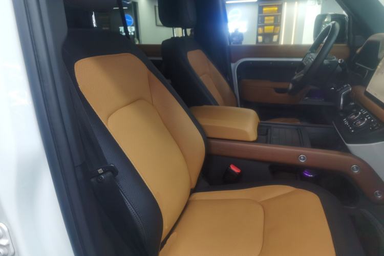 Used Land Rover Defender 2024 110 3.0T P400 X-DYNAMIC HSE Right Front Seat