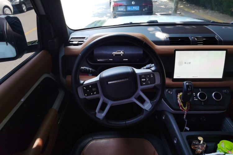 Used Land Rover Defender 2024 110 3.0T P400 X-DYNAMIC HSE Steering Wheel