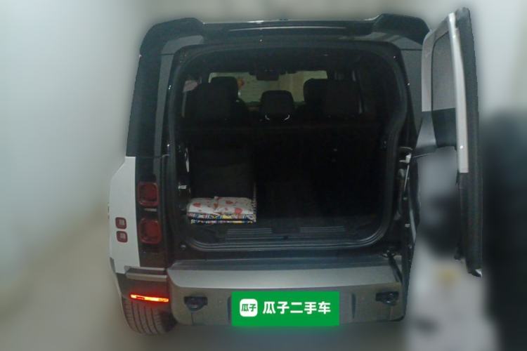Used Land Rover Defender 2024 110 3.0T P400 X-DYNAMIC HSE Trunk