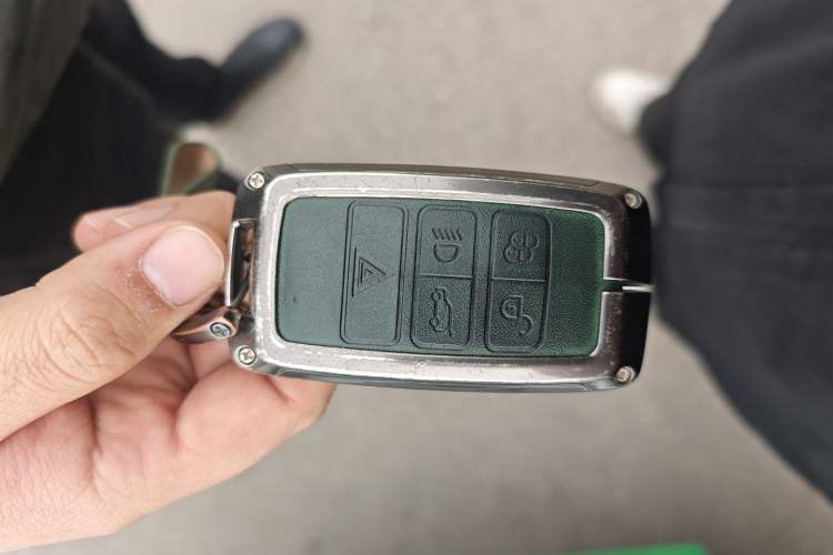 Used Land Rover Defender 2024 110 3.0T P400 X-DYNAMIC HSE Vehicle Key