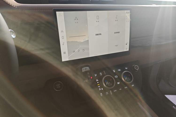 Used Land Rover Defender  Audio And AC Panel