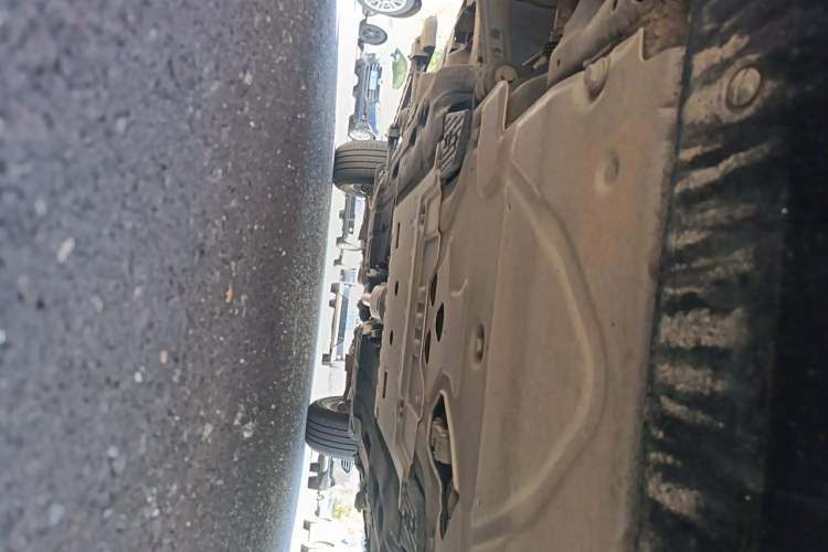 Used Land Rover Defender 2025 110 3.0T P400 X-Dynamic SE Chassis Front