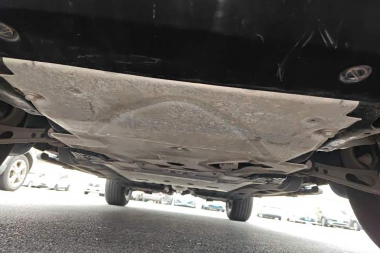 Used Land Rover Defender 2025 110 3.0T P400 – Dynamic HSE Chassis Front