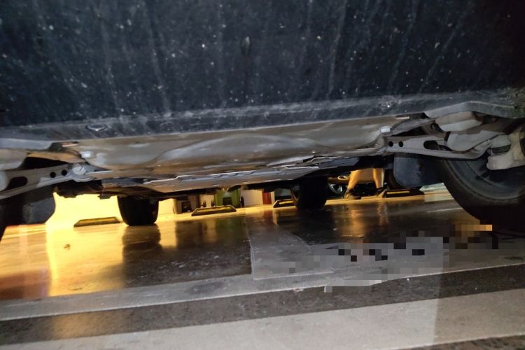 Used Land Rover Defender 2025 110 3.0T P400 – Dynamic HSE Chassis Front