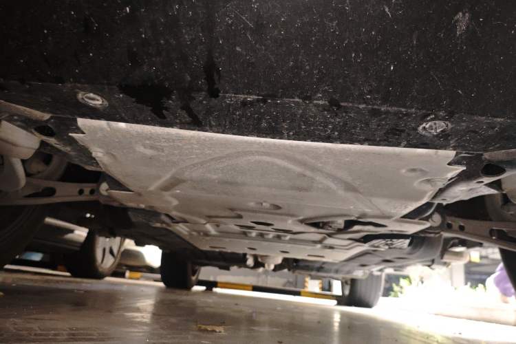 Used Land Rover Defender 2025 110 3.0T P400 X-Dynamic SE Chassis Front