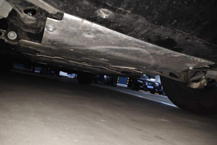 Used Land Rover Defender 2025 110 3.0T P400 – Dynamic HSE Chassis Front