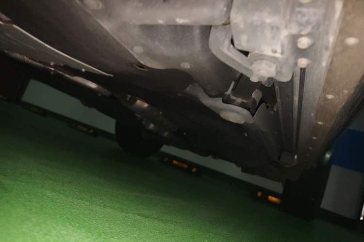 Used Land Rover Defender 2025 110 3.0T P400 X Chassis Front Left
