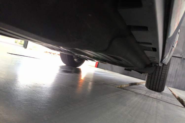 Used Land Rover Defender 2025 110 3.0T P400 Dark Edition Chassis Front Left