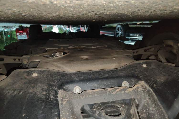 Used Land Rover Defender 2025 110 3.0T P400 Dark Edition Chassis Front